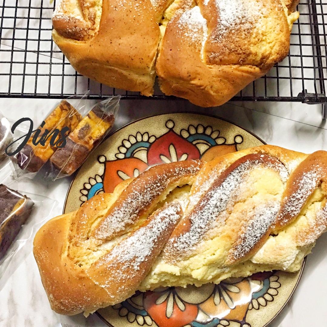 伯爵杏仁乳酪卷