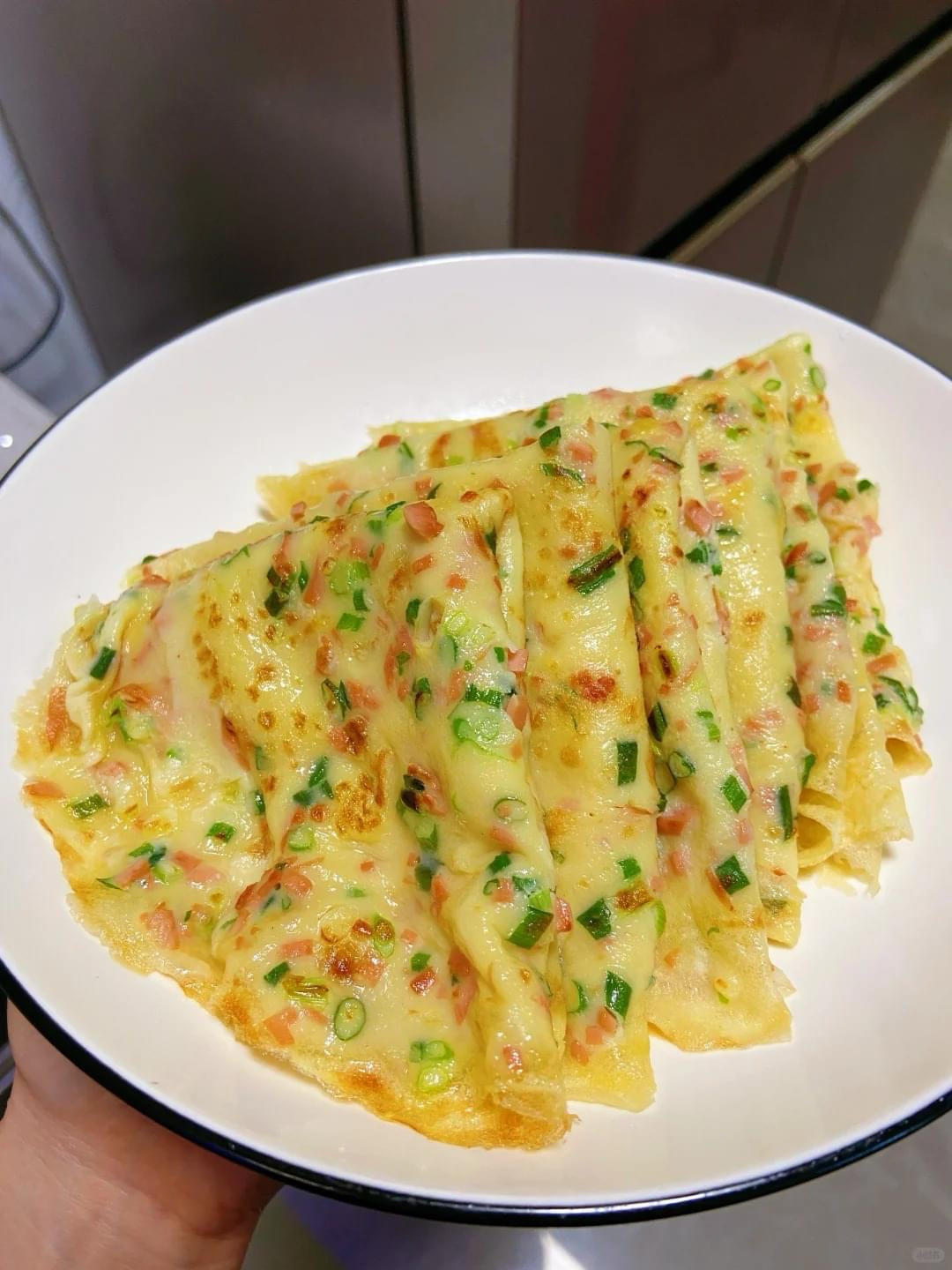 鸡蛋火腿丁薄饼