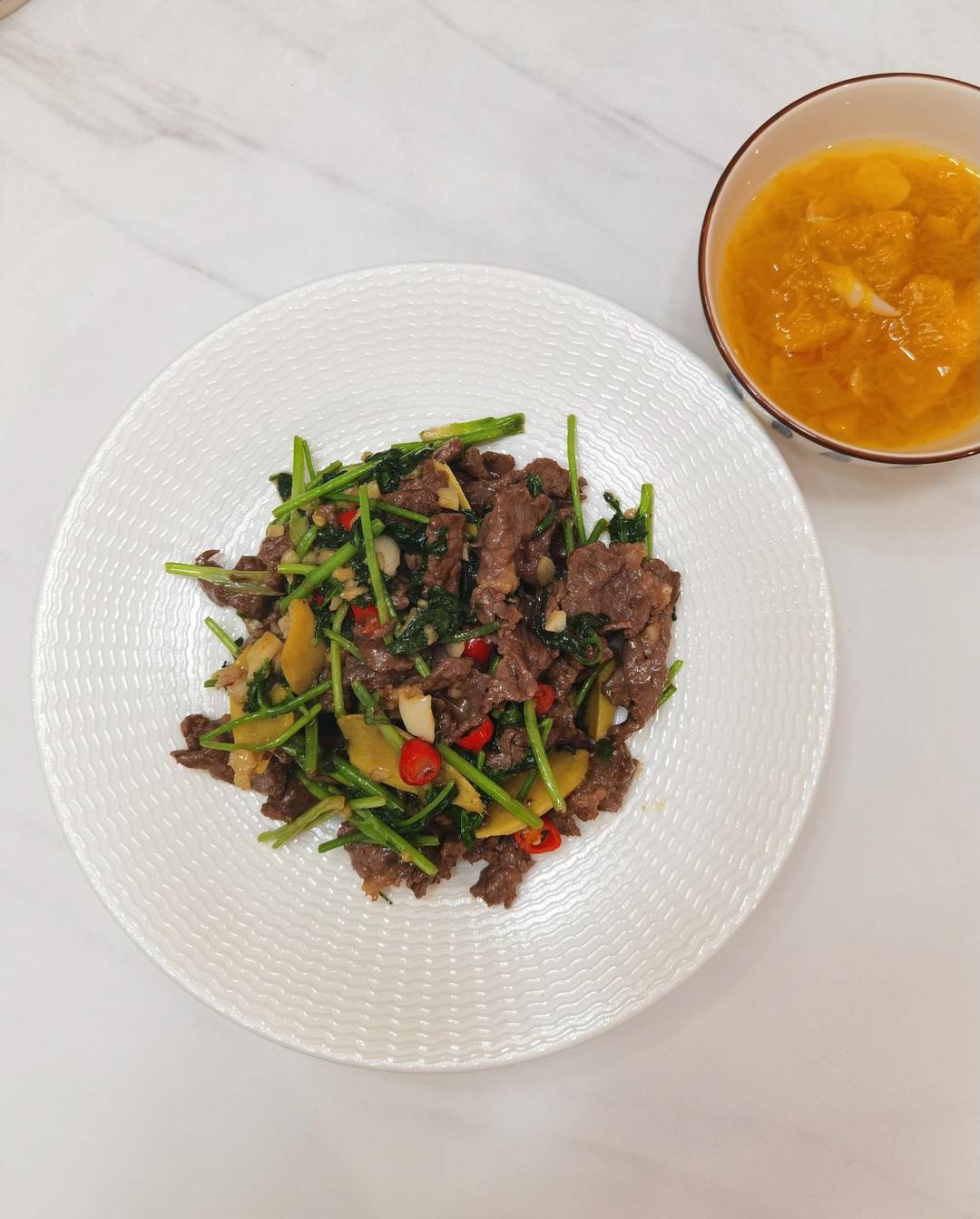 小炒黄牛肉，肉嫩味香！太好吃了简直是米饭杀手！