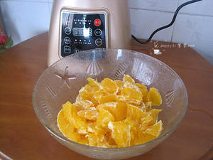 #东菱破壁机之鲜橙汁#的做法 步骤2
