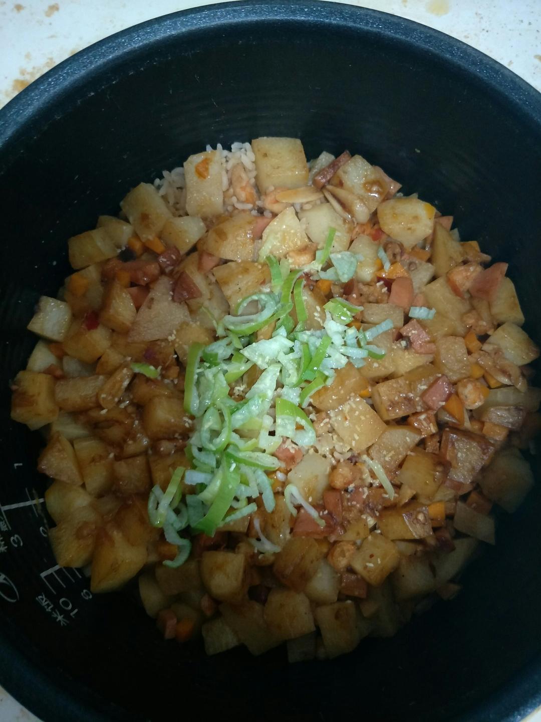 土豆焖饭（电饭锅版）