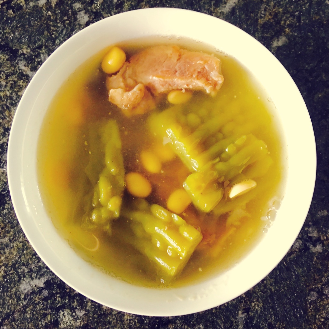 猪骨黄豆苦瓜汤