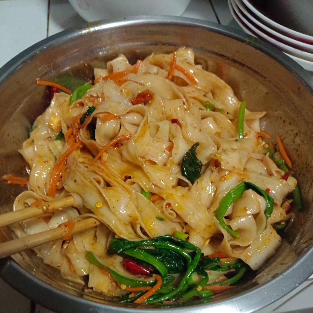 快手自制油泼面
