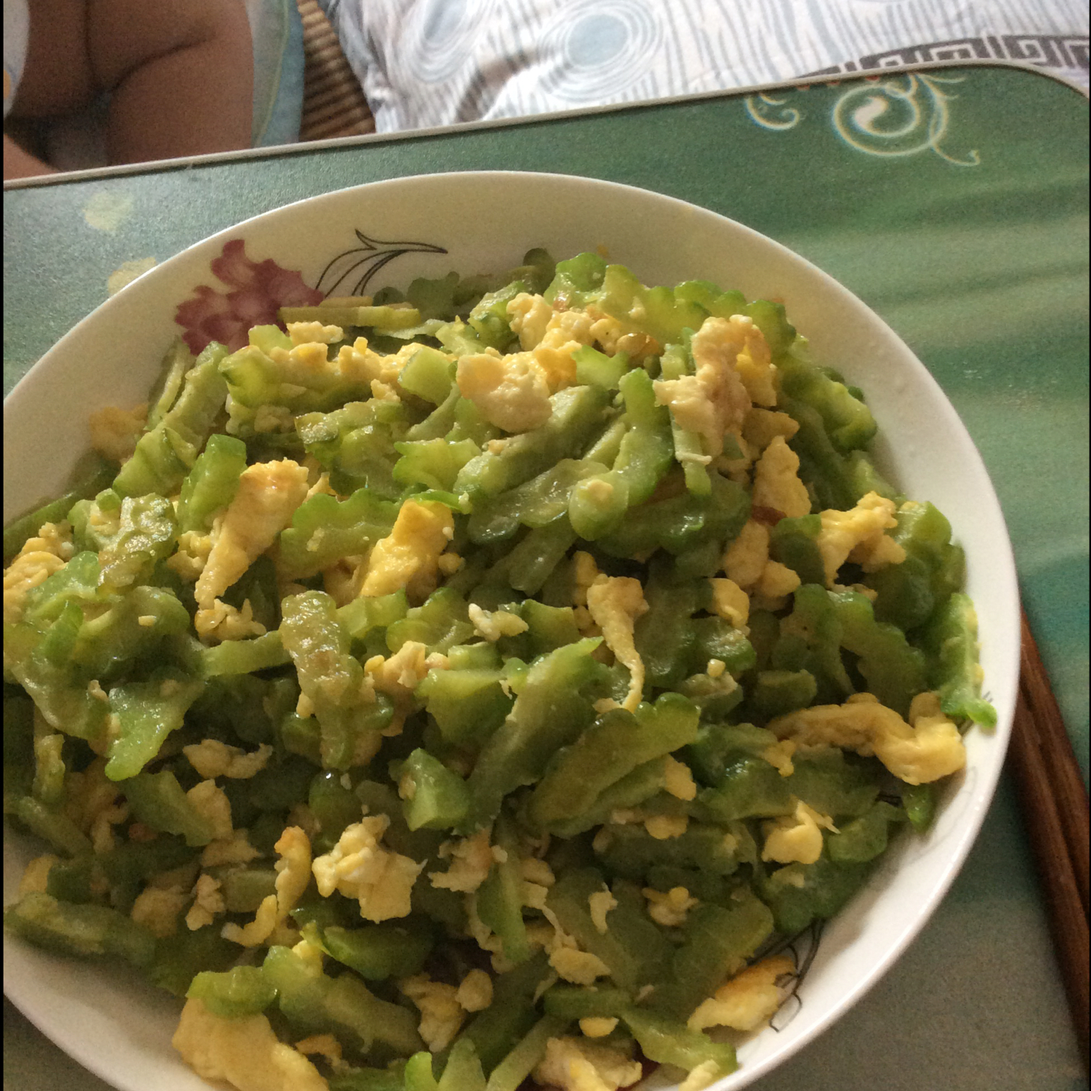 苦瓜炒鸡蛋