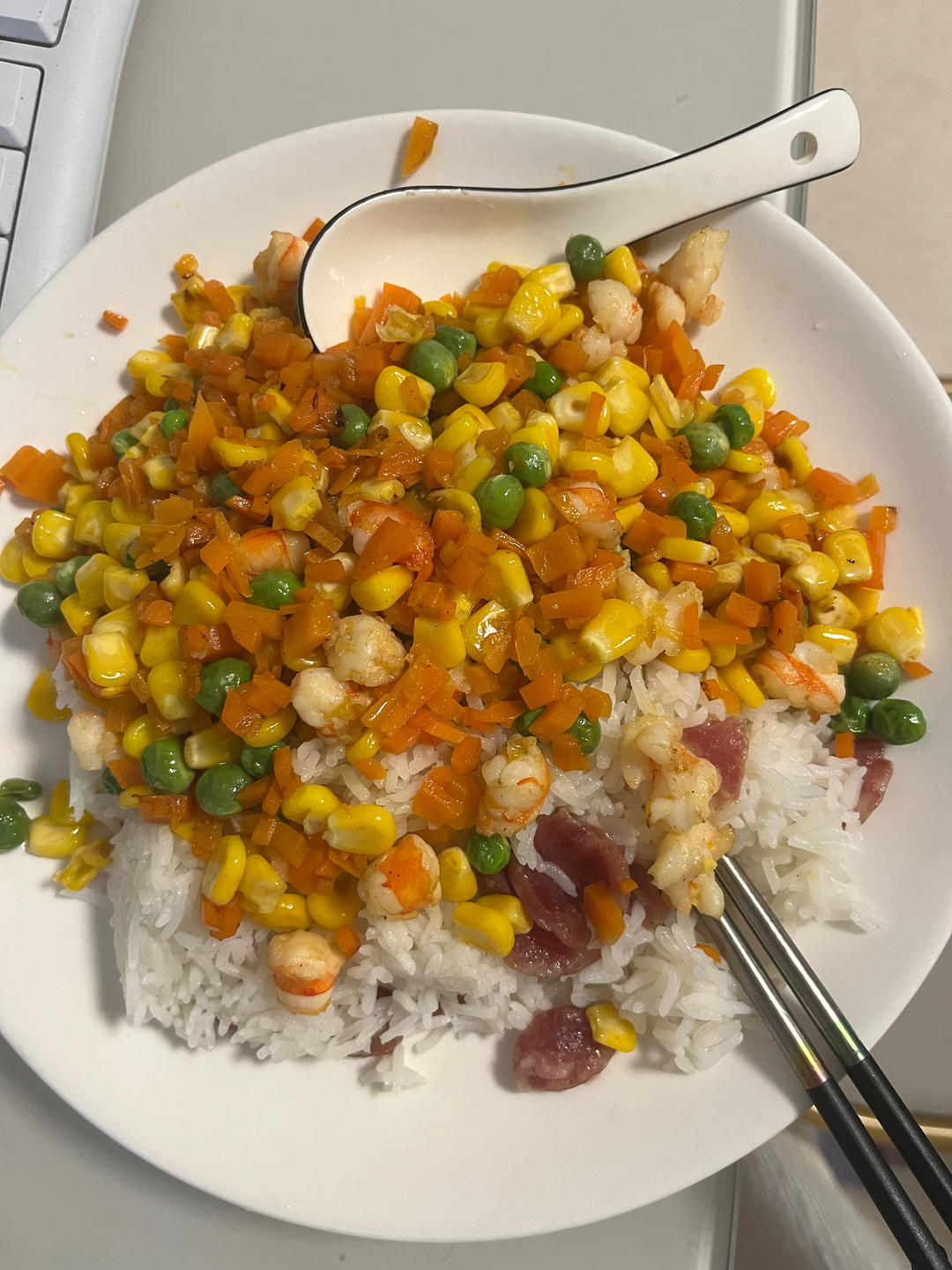 玉米红萝卜豌豆炒虾仁