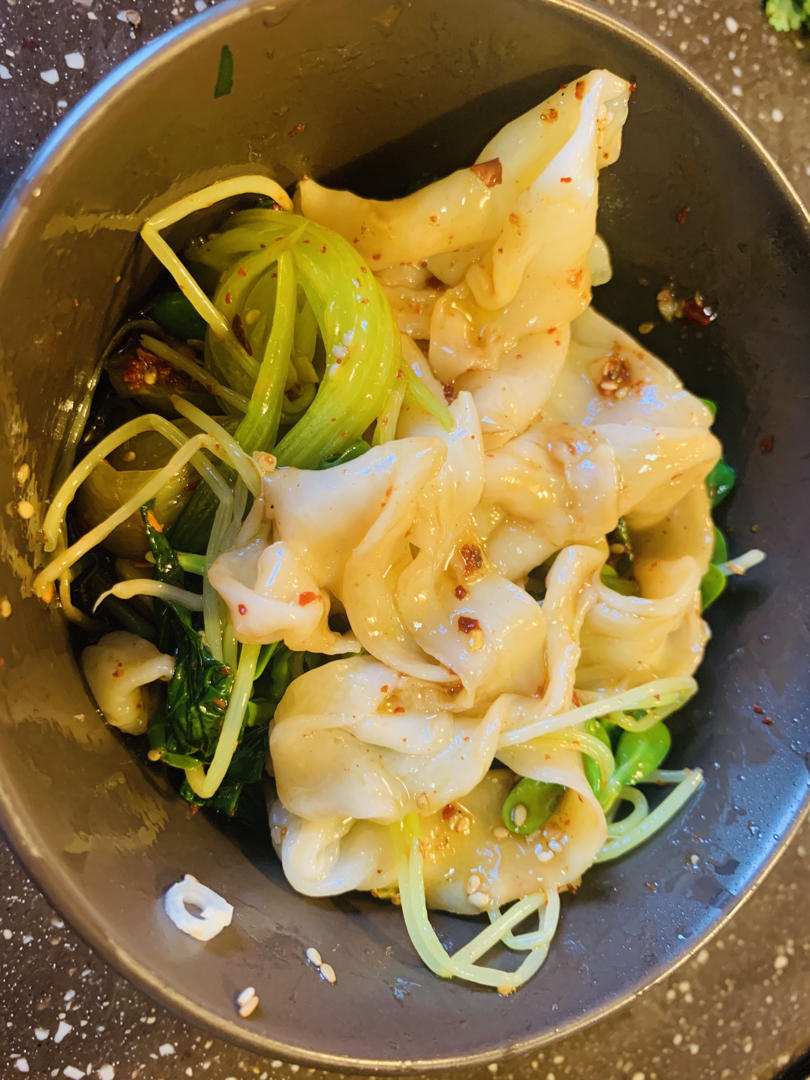 油泼面，十分钟就能搞定的一顿饭