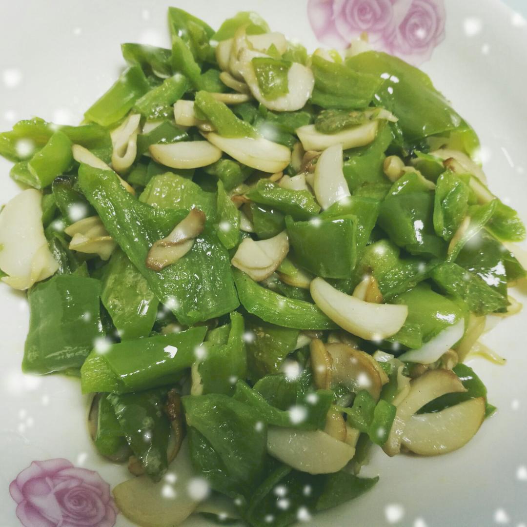 青椒素炒杏鲍菇
