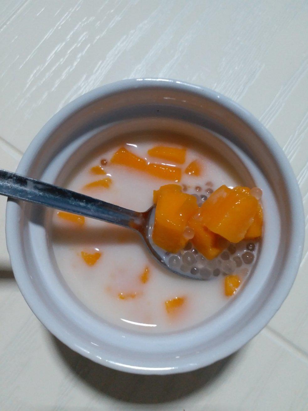 芒果椰奶西米露