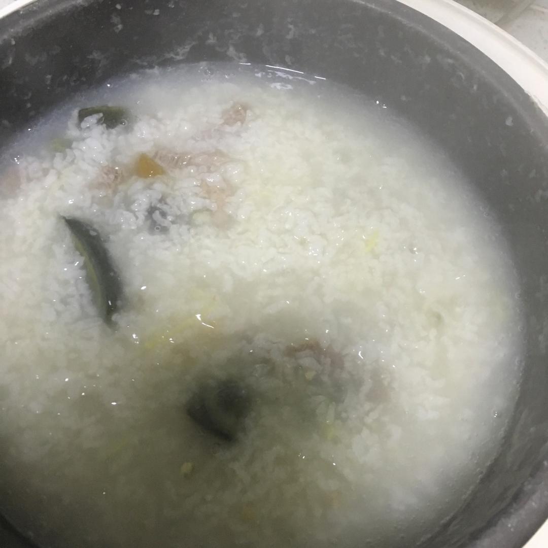 堂妈家的皮蛋瘦肉粥