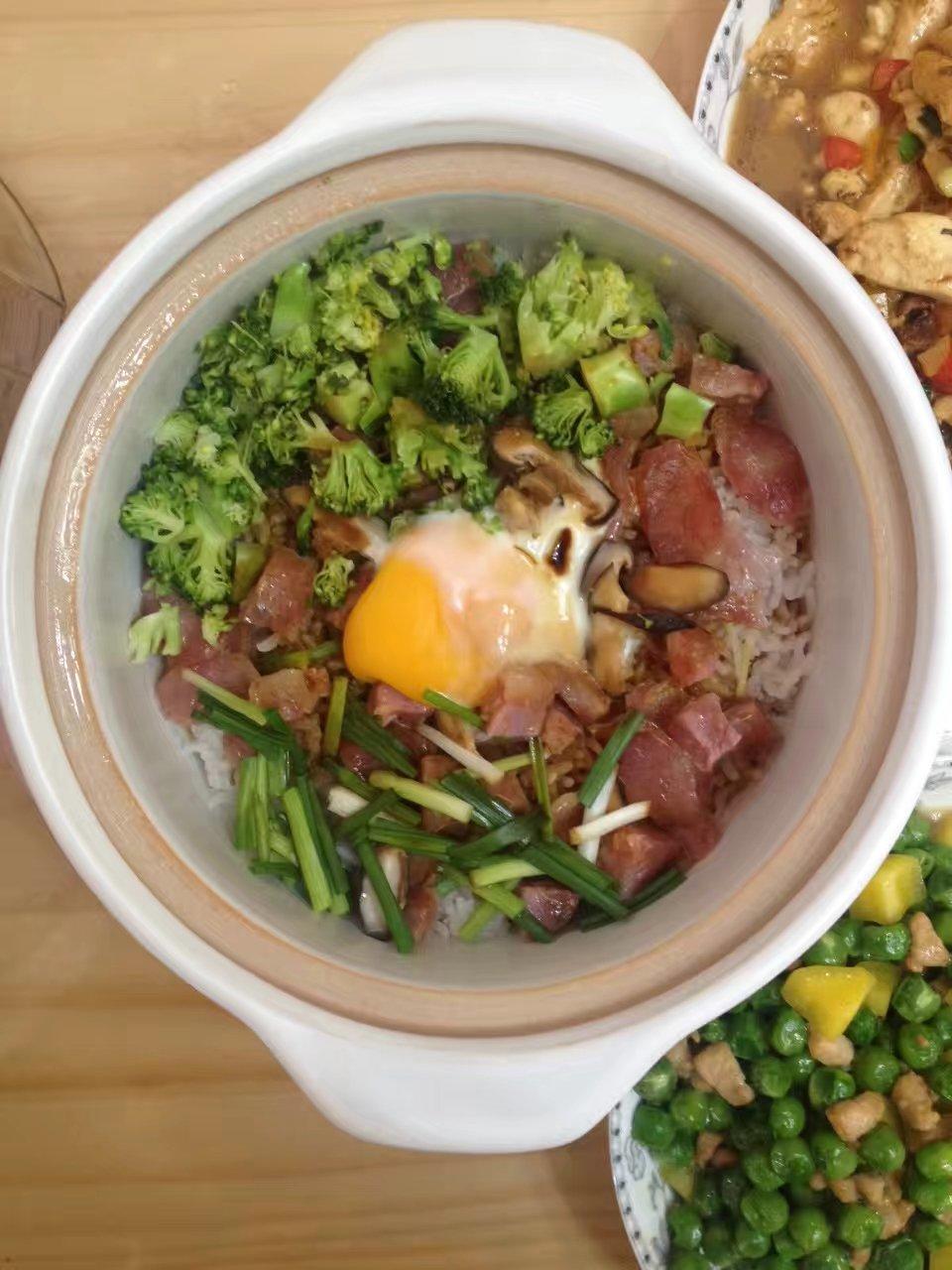 香肠煲仔饭