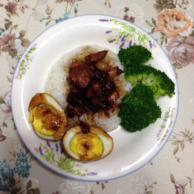 洋葱酥卤肉饭