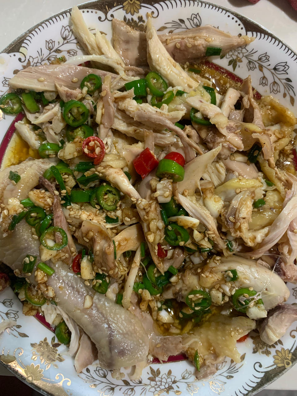 椒麻鸡（最正宗新疆做法，附赠鸡肉鲜香鸡皮Q弹的秘密）
