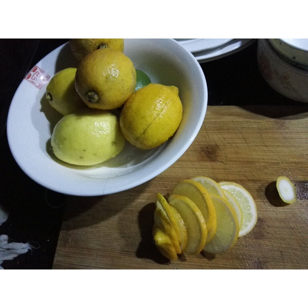 川贝冰糖炖柠檬