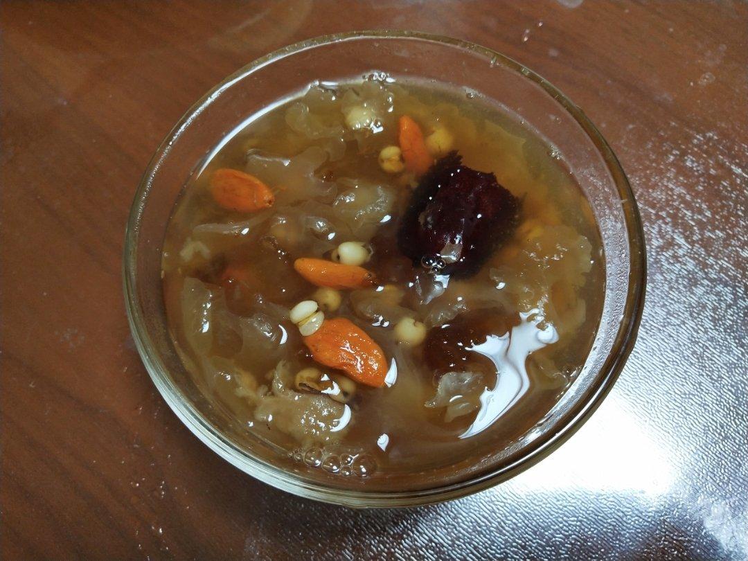 堂妈小厨——皂角米桃胶银耳羹