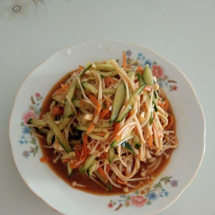 凉拌金针菇