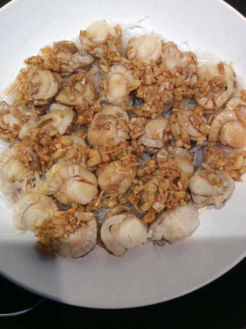 蒜蓉扇贝肉蒸粉丝