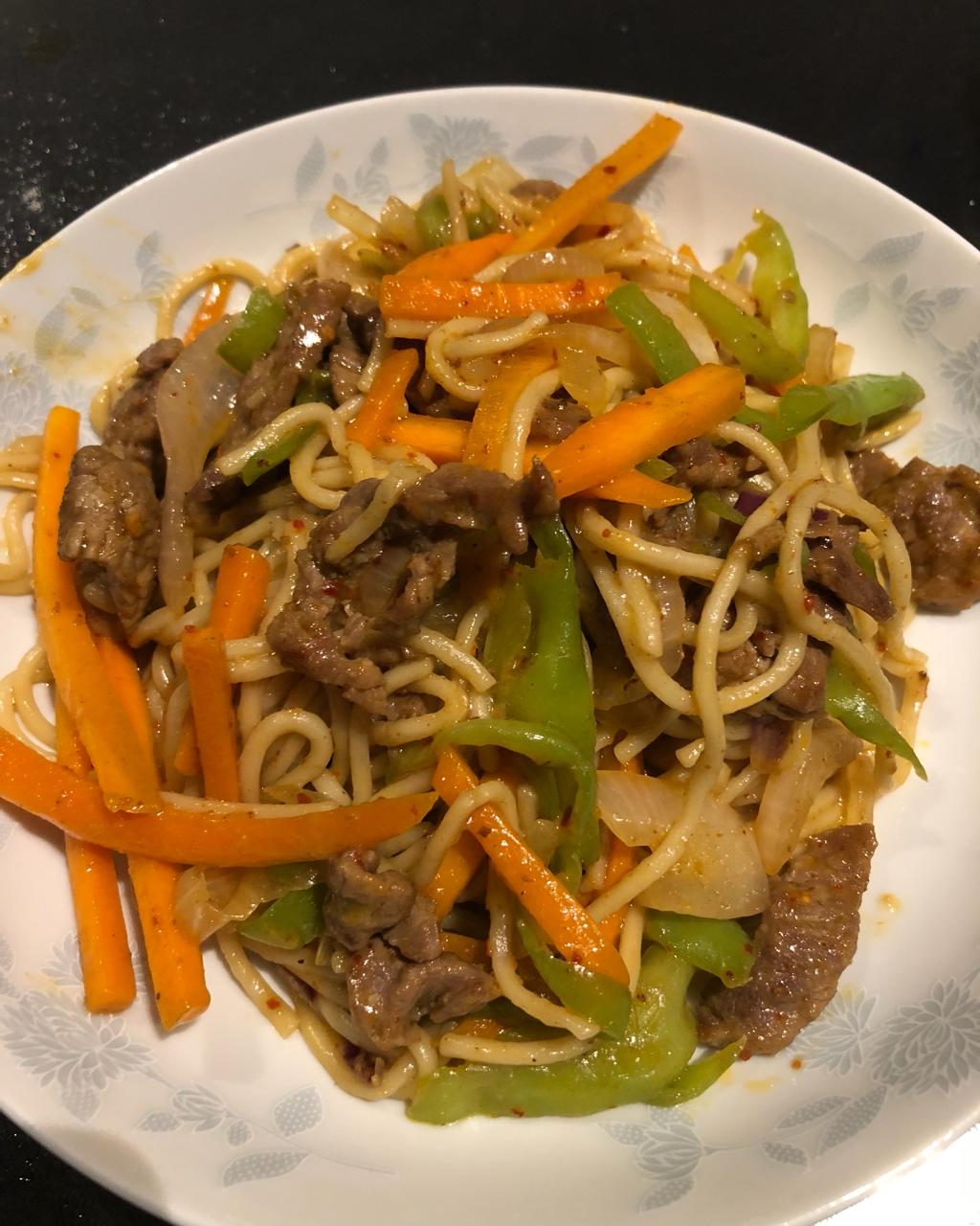 孜然牛肉炒面