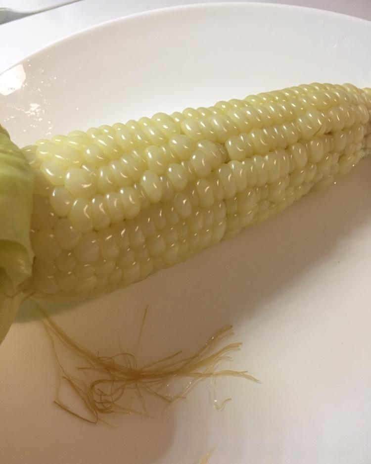 何二萌做的煮玉米