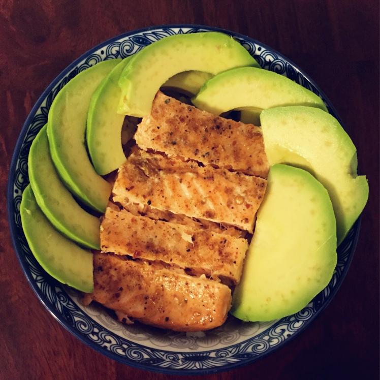 三文鱼牛油果拌饭