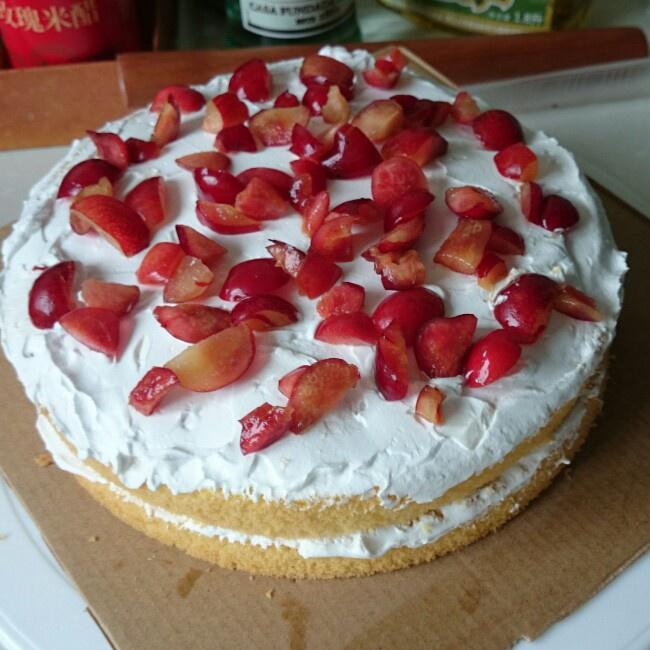 樱桃水果奶油蛋糕的做法 步骤3