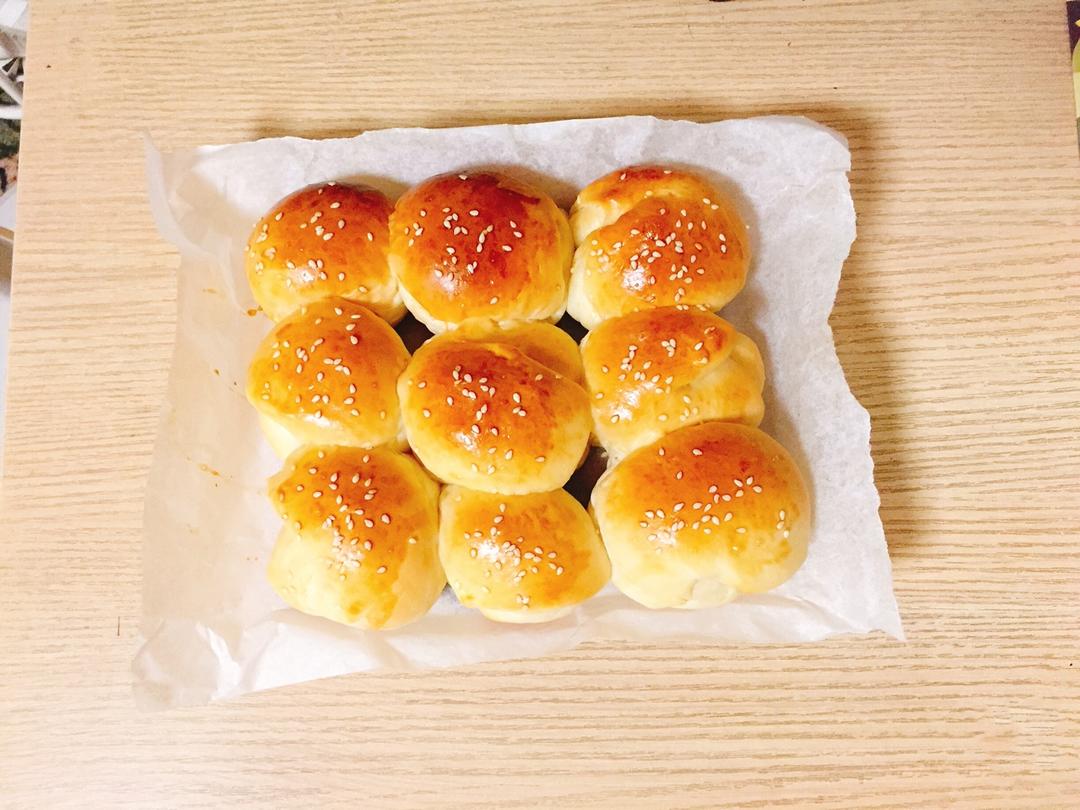 大人小孩都爱不释口的【蜂蜜牛奶小餐包】
