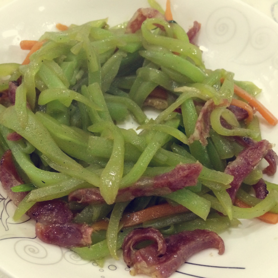 莴苣丝炒腊肠