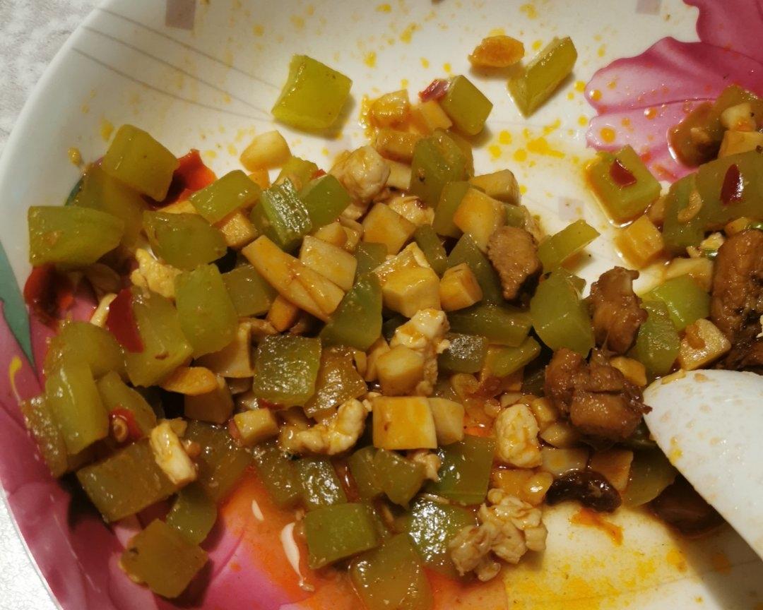 青笋鸡丁的做法