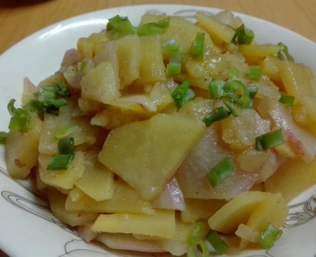 土豆炖萝卜片的做法
