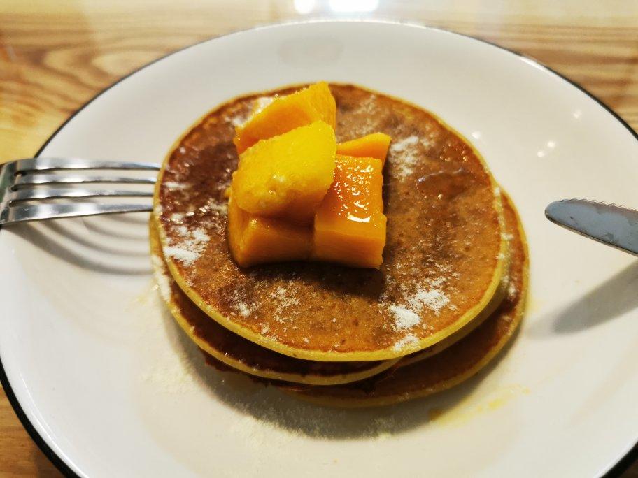 【减脂早餐】无油香蕉松饼（超简单）