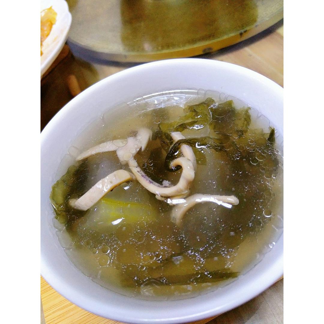 白萝卜鱿鱼干汤