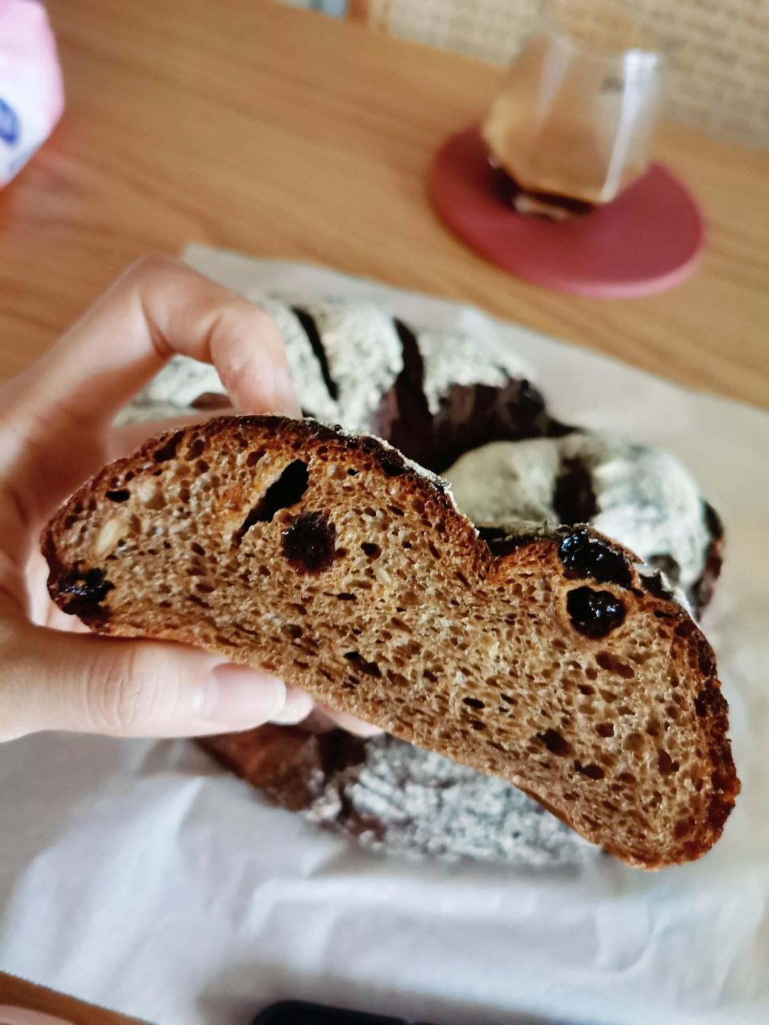 全麦蔓越莓核桃软欧包