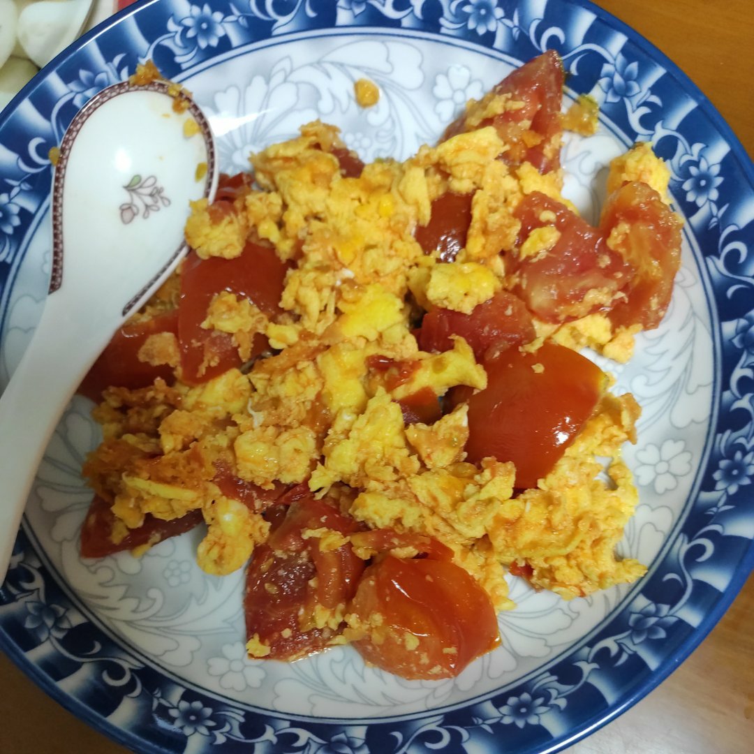 如何做出多汁的西红柿炒鸡蛋