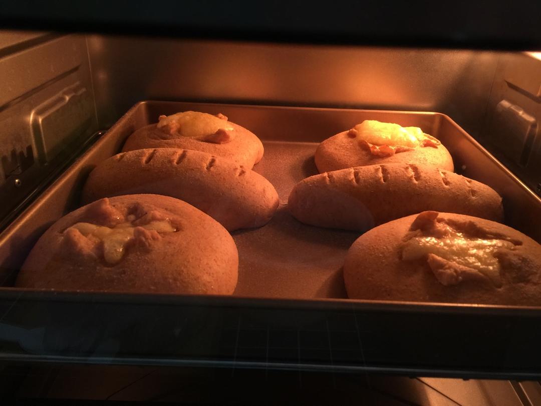 全麦芝士熔岩面包