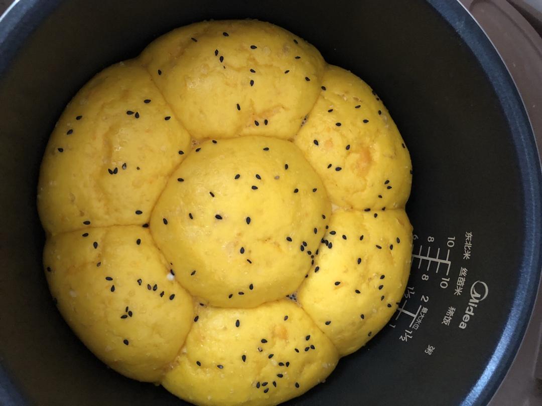 新手也可以--详解如何做出人见人爱、金黄的南瓜馒头