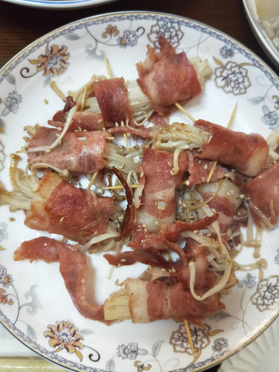 香煎培根金针菇卷