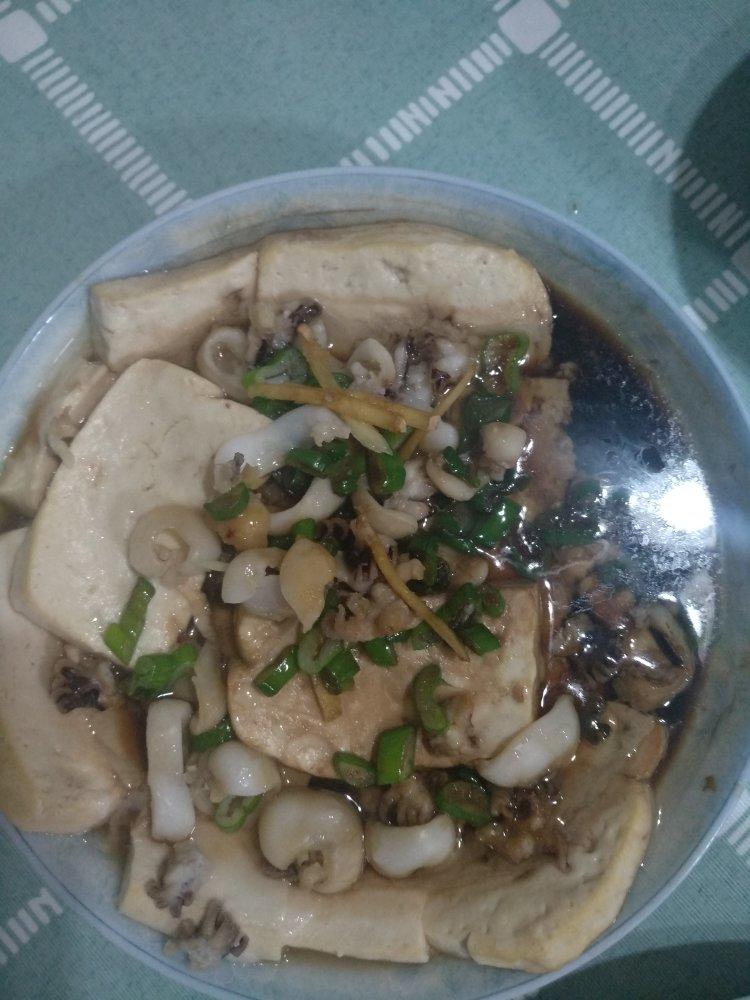 鱿鱼蒸豆腐