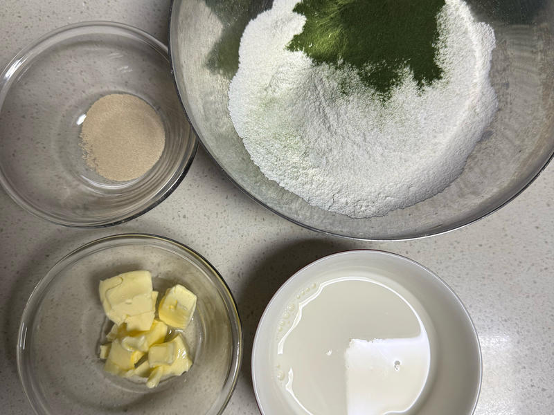 纯奶手撕吐司的做法 步骤1