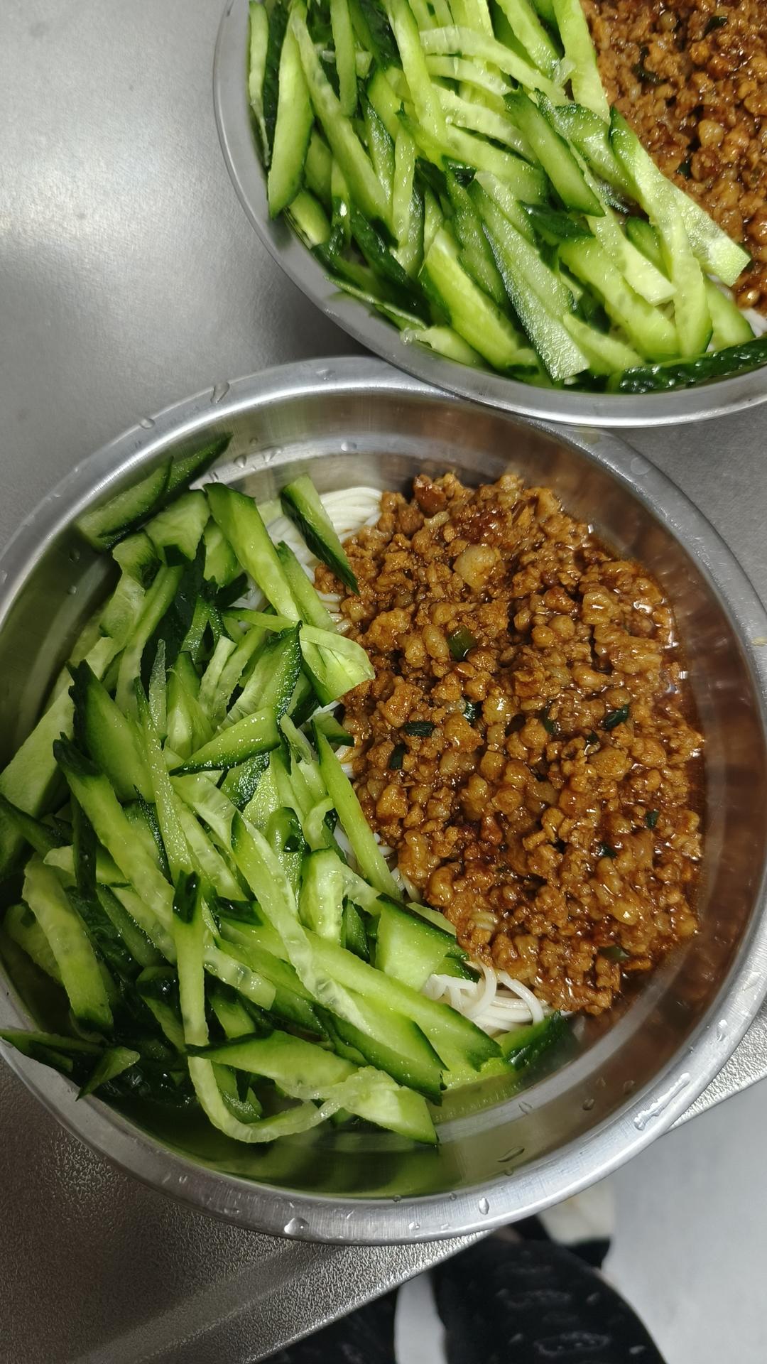 家常面~超简单又好吃的炸酱面🍜肉酱拌面