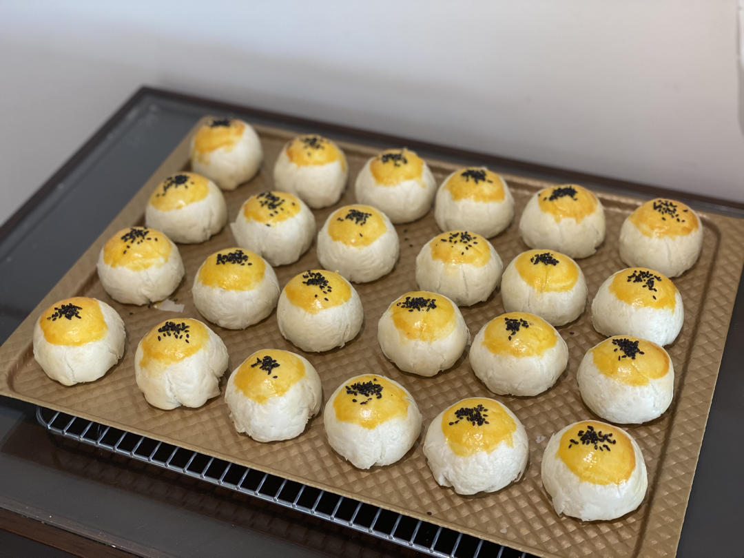 层层酥脆的完美蛋黄酥