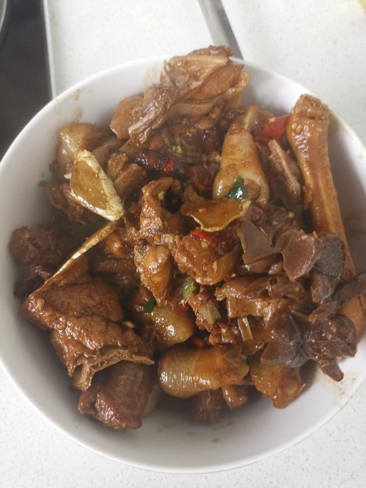 剪刀好吃的红烧老公鸡的做法