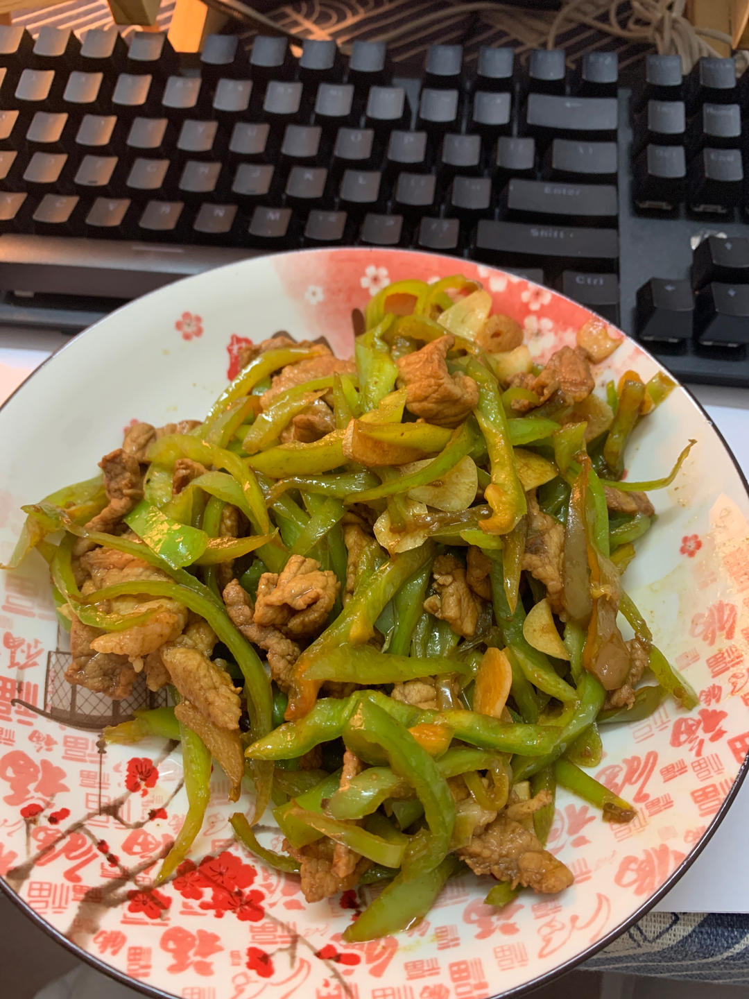 下饭神器👉青椒炒肉