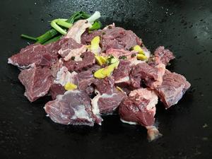 鲜笋烧牛肉（把春天吃进肚子里）的做法 步骤14