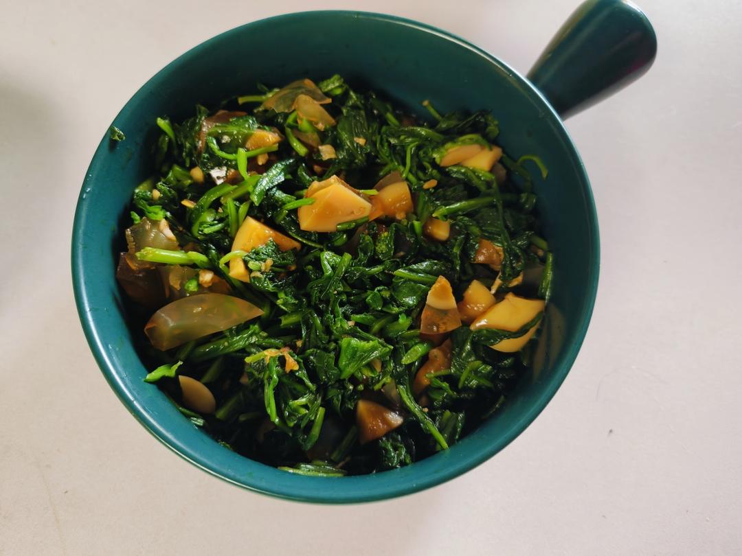 凉拌菠菜(家传秘方)