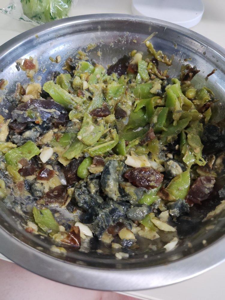 擂辣椒皮蛋茄子