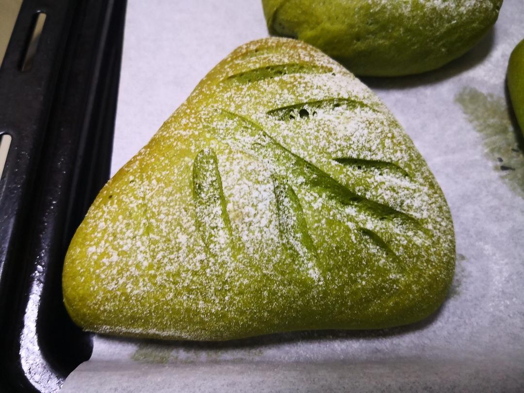 抹茶豆沙奶酪软欧包