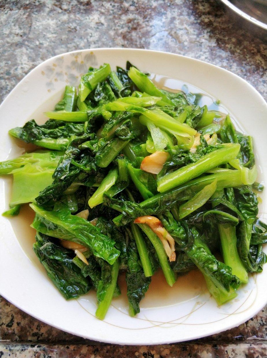 小葱19做的清炒莴笋叶