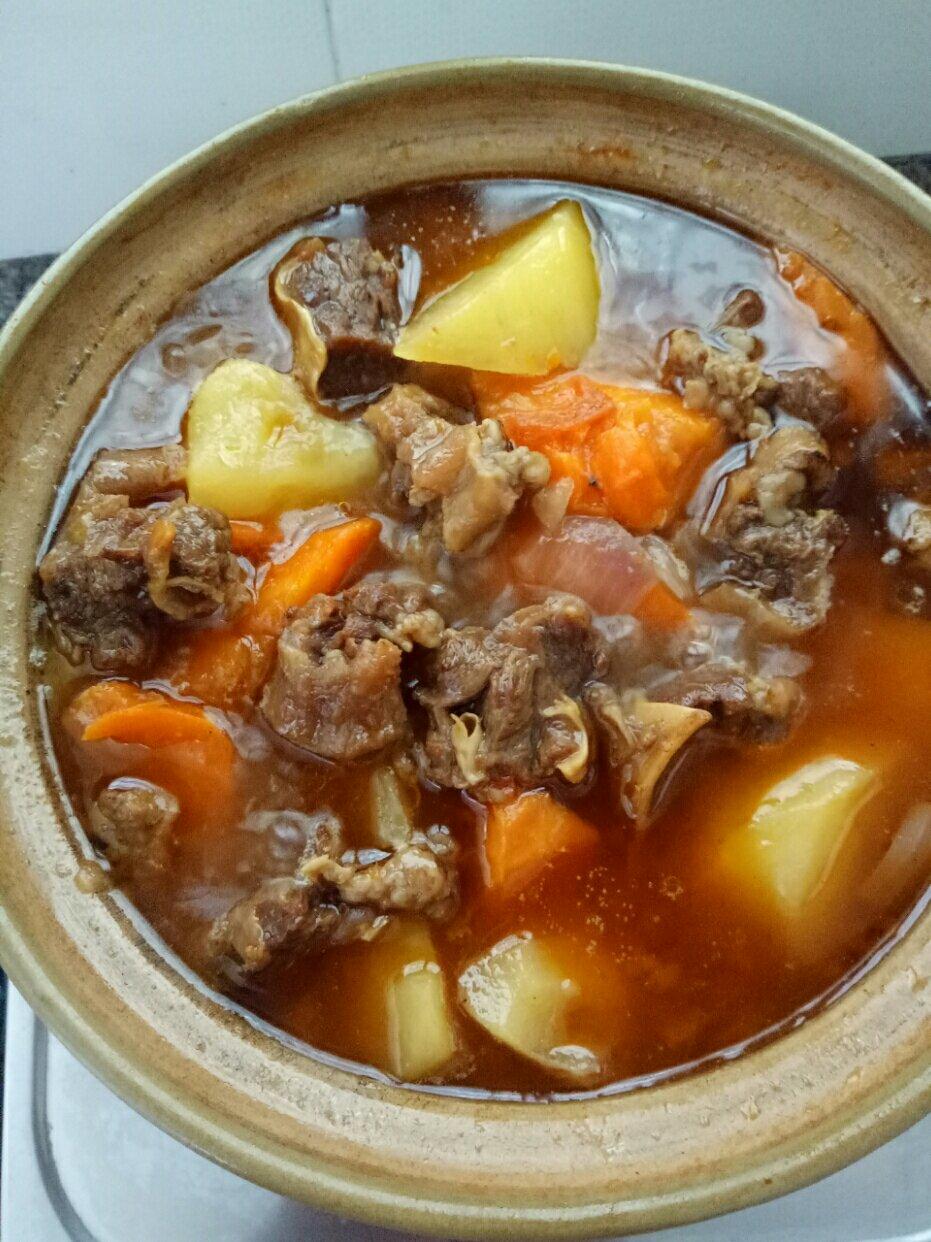 番茄土豆炖牛腩