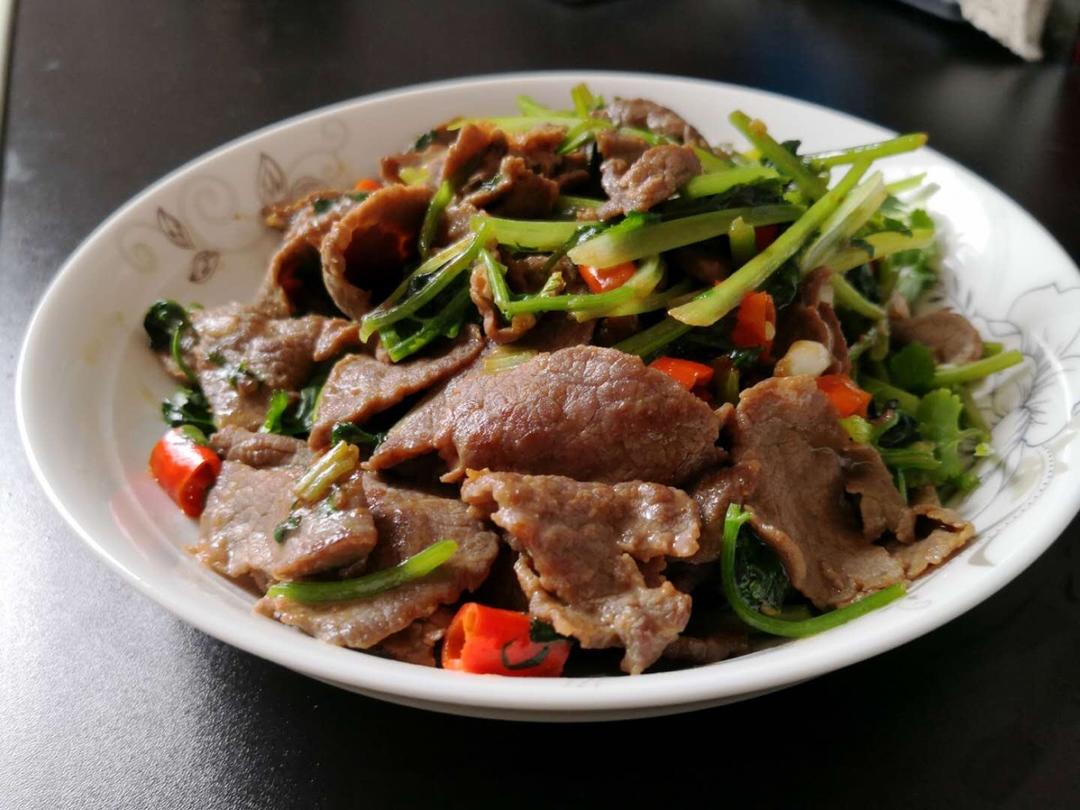 香菜牛肉