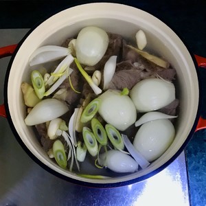 家庭版韩餐脊骨土豆汤的做法 步骤4
