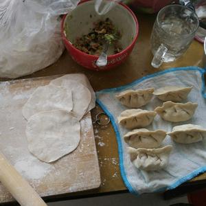 纯手工包饺子的做法 步骤3